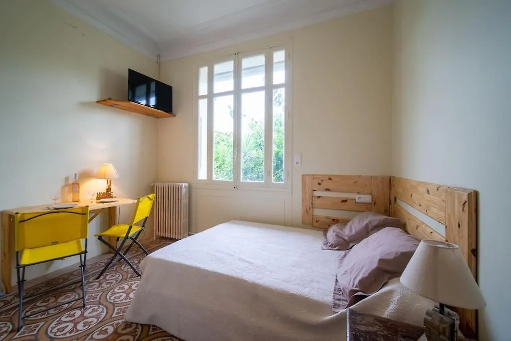 Appartements Tout Equipes Climatises Piscine Et Jardin Marseille Apartment